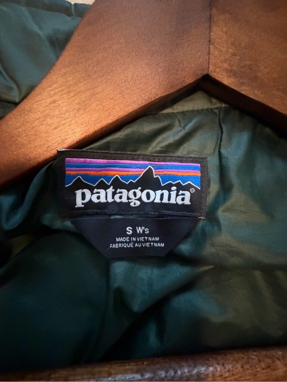 Patagonia Women’s Nano Puff Jacket - Old Growth Green - Picture 5 of 8